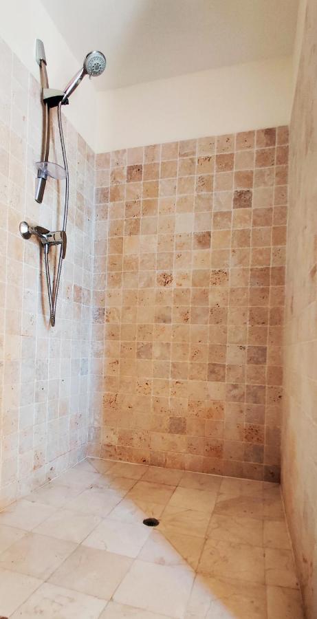 Apartament Superbe Chambre Avec Terrasse, Parking Prive, Jardin, Calme, Climatisation, 10 Mn Pont Du Gard #7 Rochefort-du-Gard Zewnętrze zdjęcie